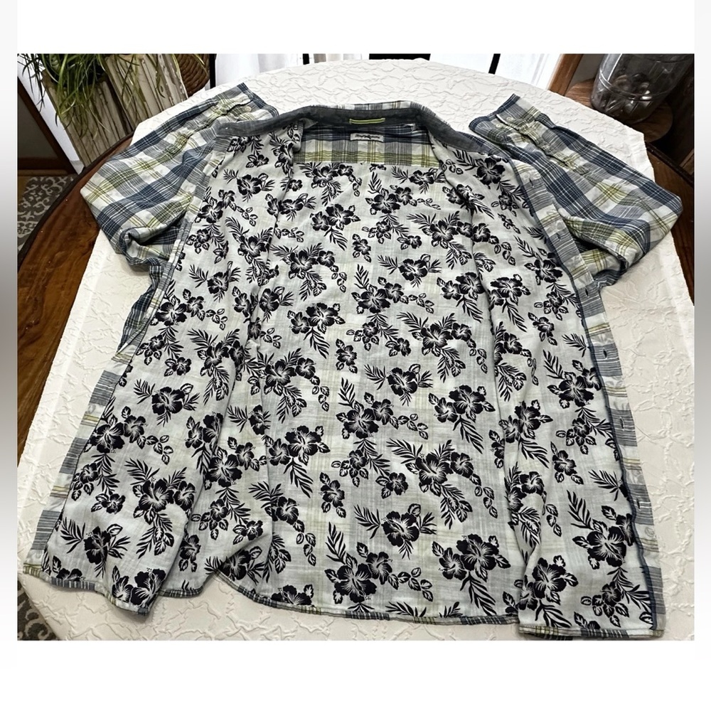 Tommy Bahama Mens 2xl Blue Striped Button Down Shirt Floral Print Inside